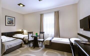 Фото номера Трехместный номер Отель Hotel Picaro Kraśnik Dolny г. Красник-Дольны 2